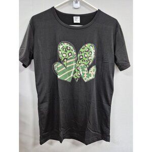 Black T-Shirt XL With Green Leopard & Shamrock Heart Design (Read Measurements)